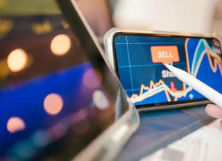 Bitcoin, Ethereum és forex opciókat vizsgáló több piacón aktív kereskedő